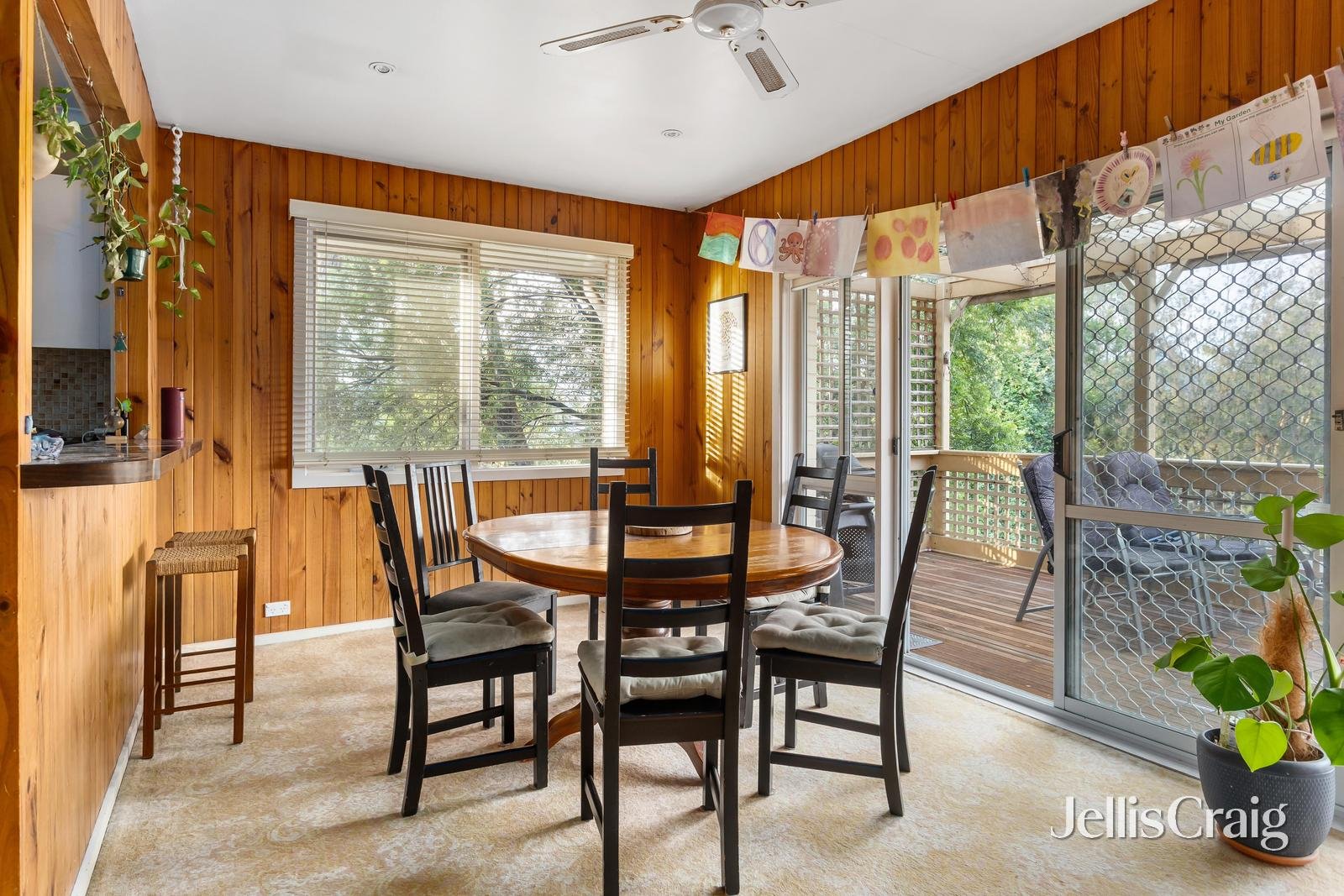 15 Pine Avenue, Briar&nbsp;Hill image 6
