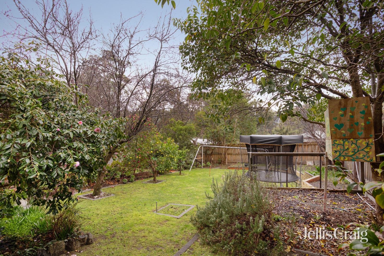 15 Pine Avenue, Briar&nbsp;Hill image 10