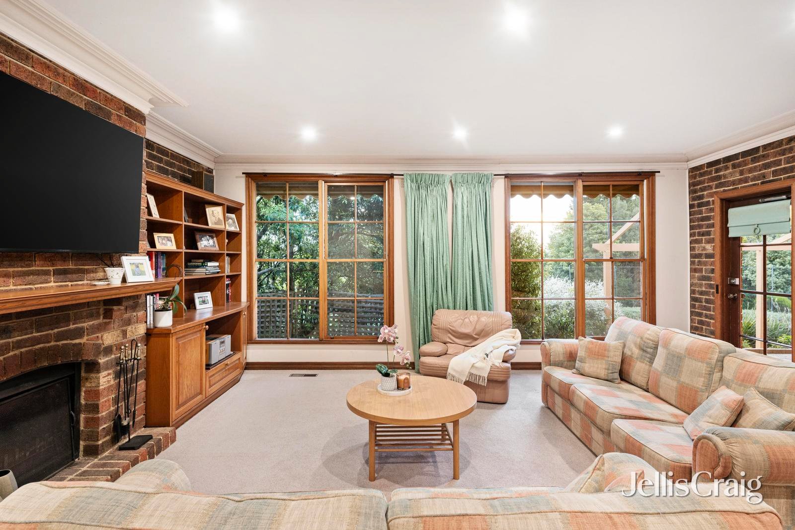 15 Pound Road, Warrandyte image 5