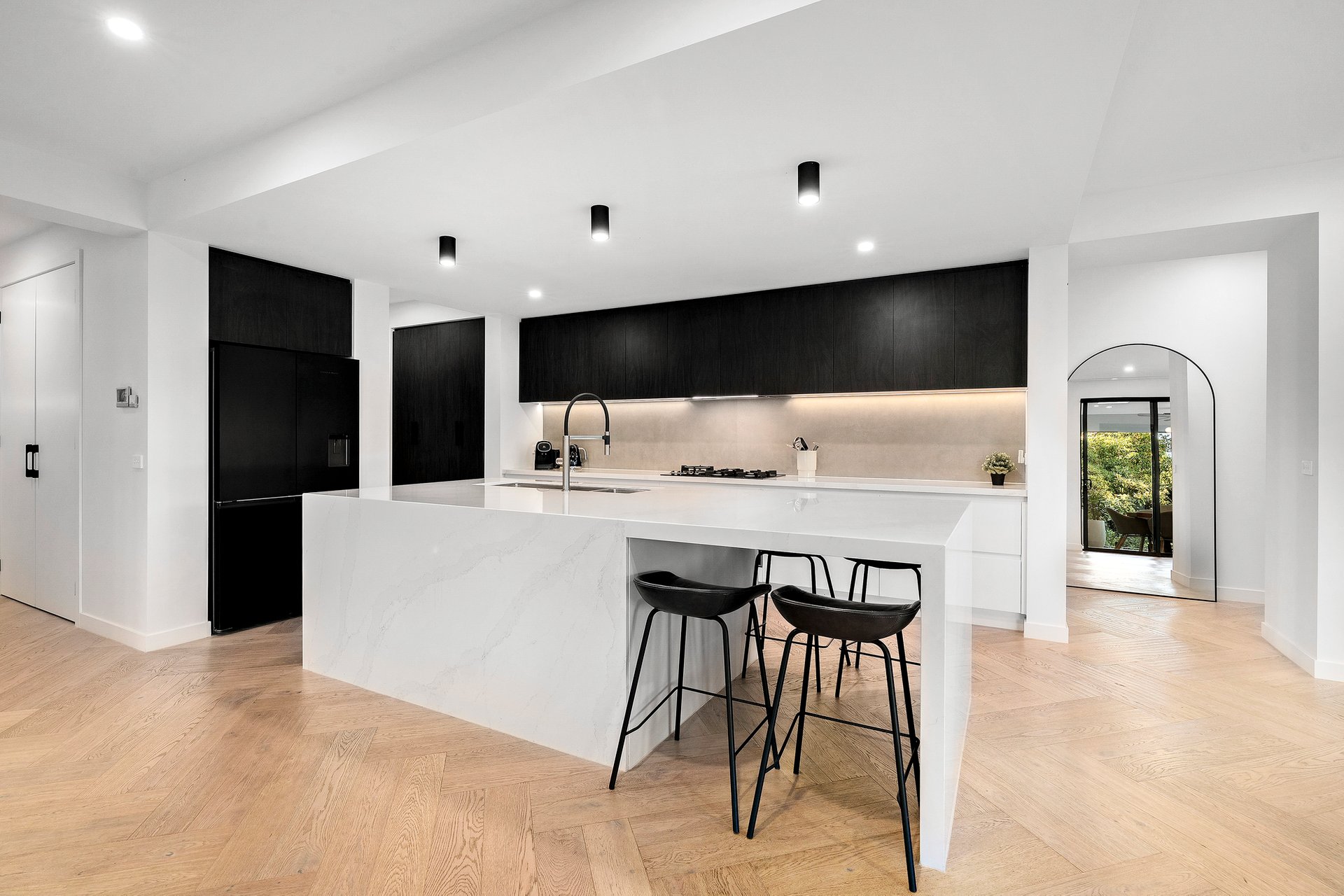 Property Gallery Thumbnail 3