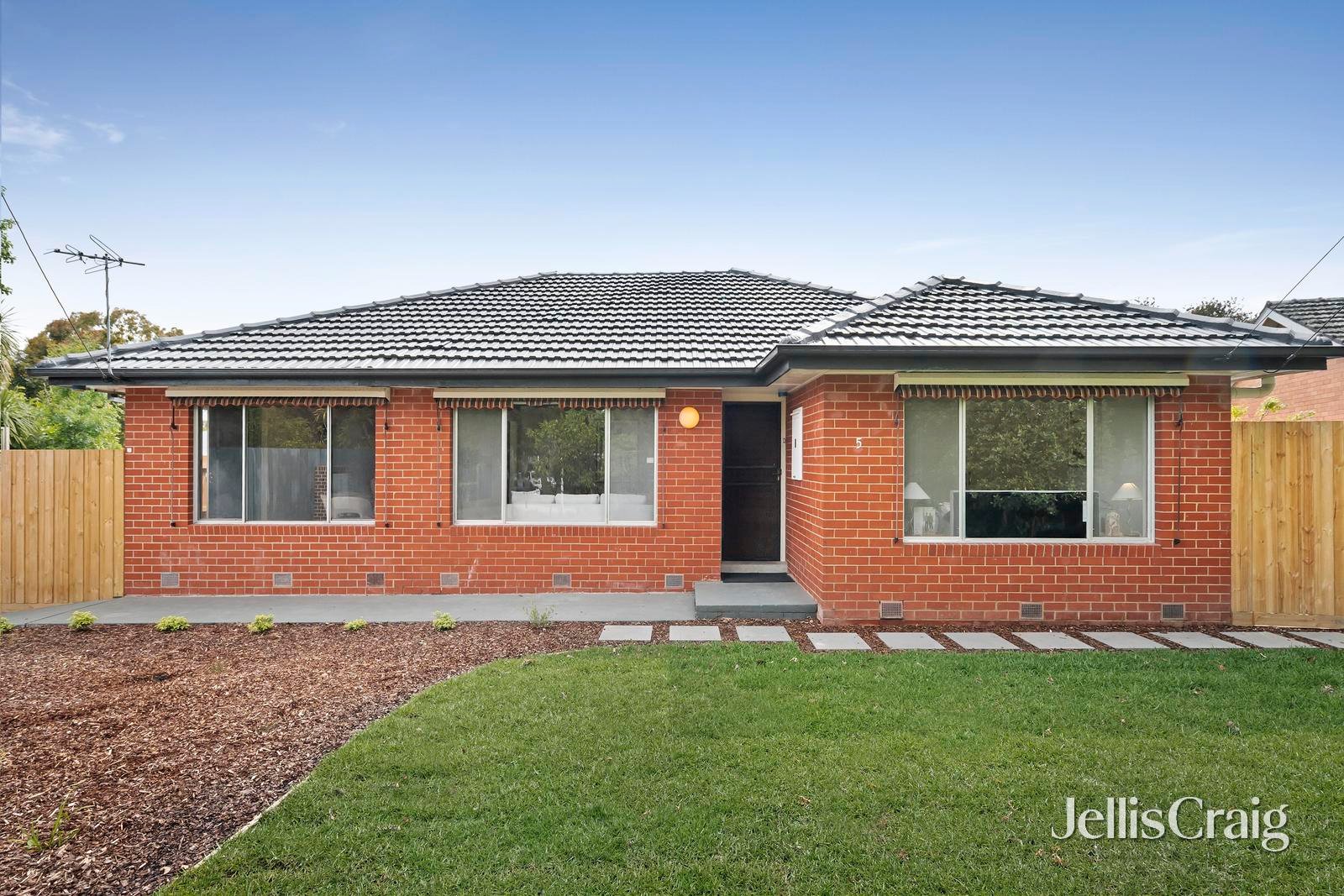 1/5 Reilly Court, Croydon South image 1