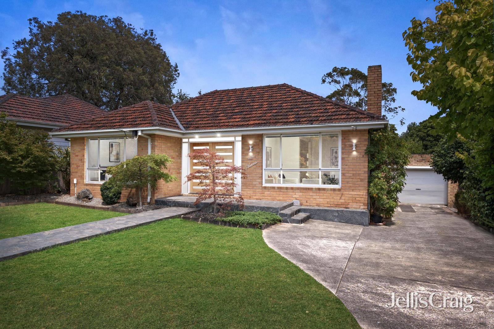 15 Roberts Avenue, Box&nbsp;Hill&nbsp;South image 2