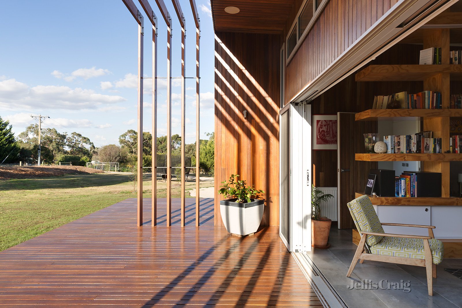 15 Robertson Drive, Newham image 15