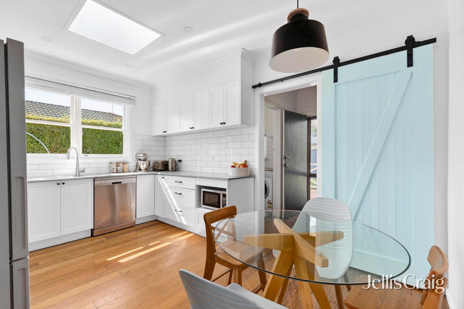 15 Roscommon Place, Herne&nbsp;Hill image 6