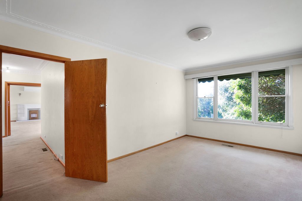 Property Gallery Thumbnail 6