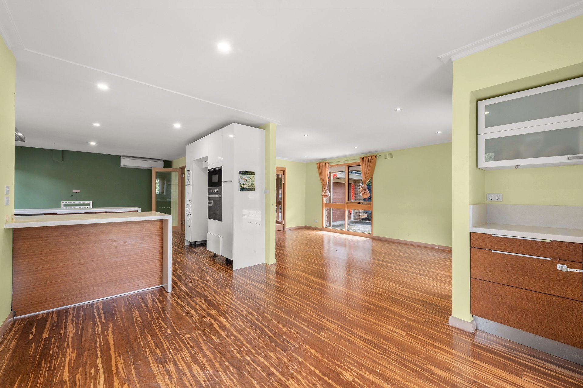 15 Saxonwood Drive, Doncaster East image 5