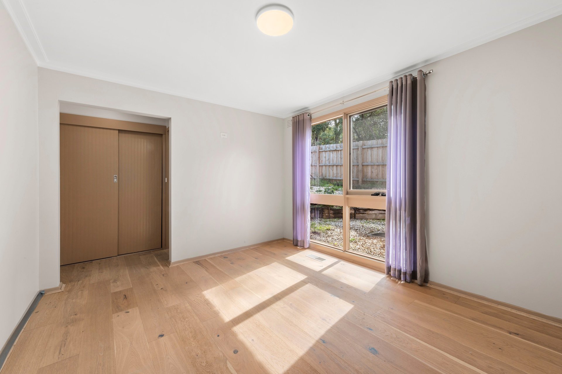 15 Saxonwood Drive, Doncaster East image 7