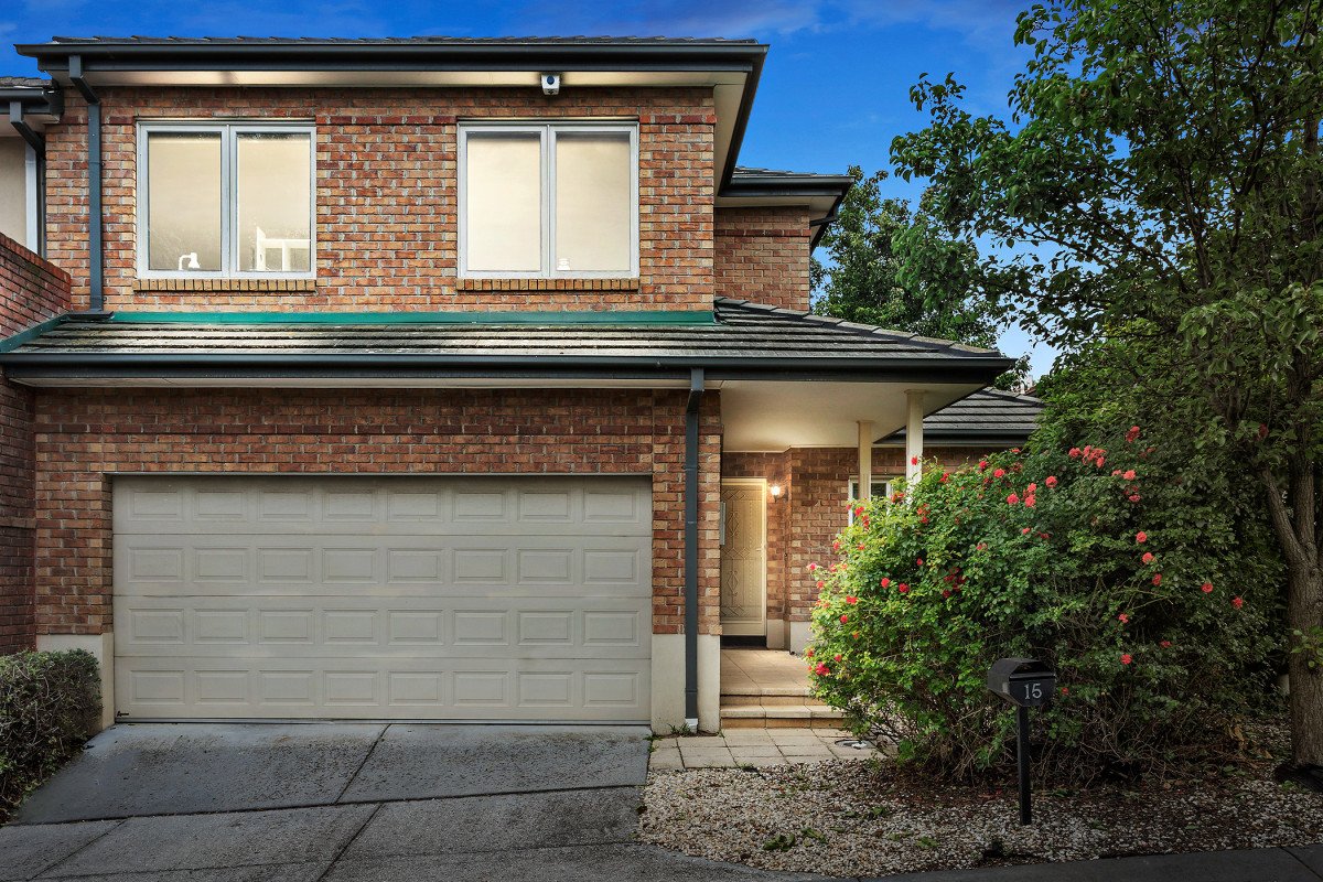 15 Scotch Circuit, Hawthorn image 2