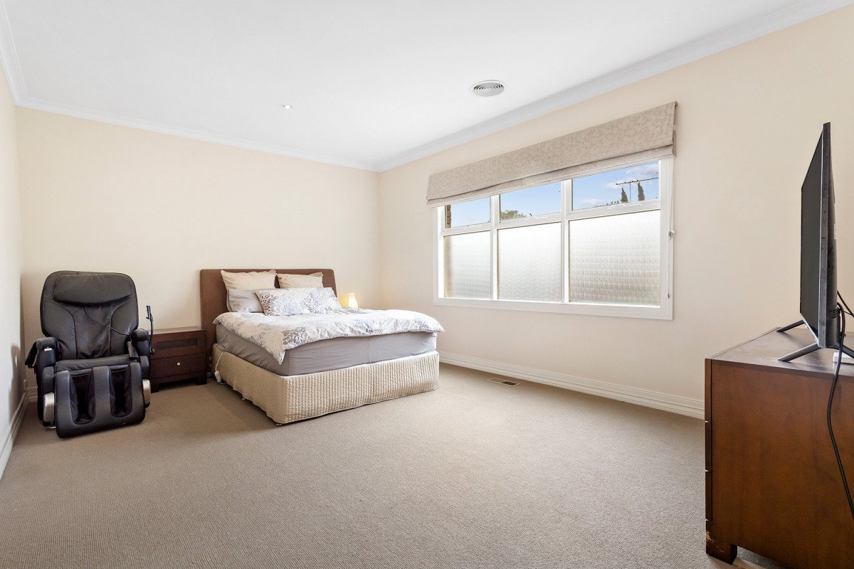 15 Scotch Circuit, Hawthorn image 7