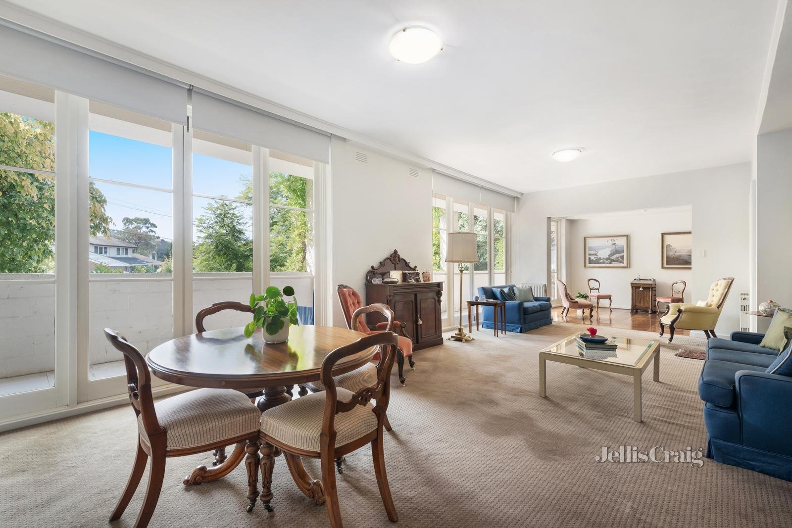 1/5 Selwyn Court, Toorak image 3