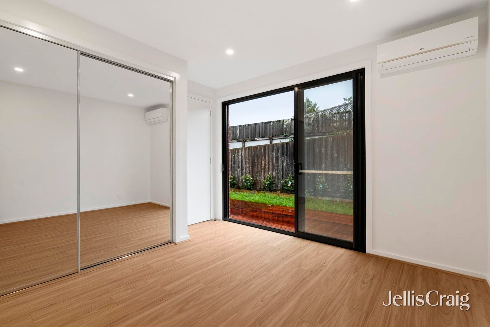 15 Shakespeare Avenue, Mooroolbark image 6