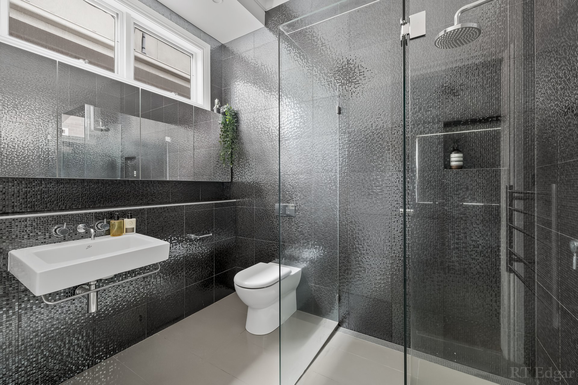 Property Gallery Thumbnail 14