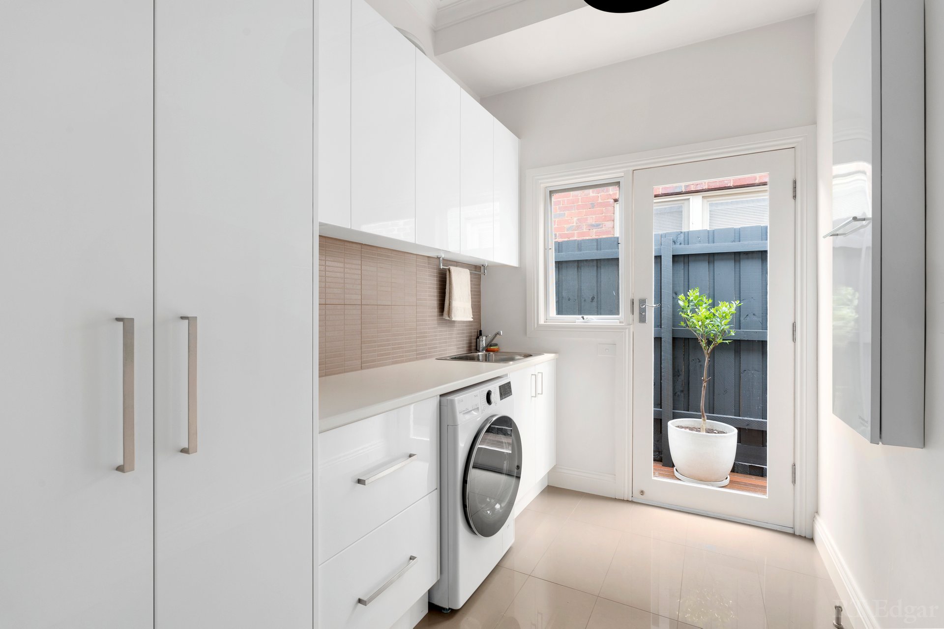 Property Gallery Thumbnail 18