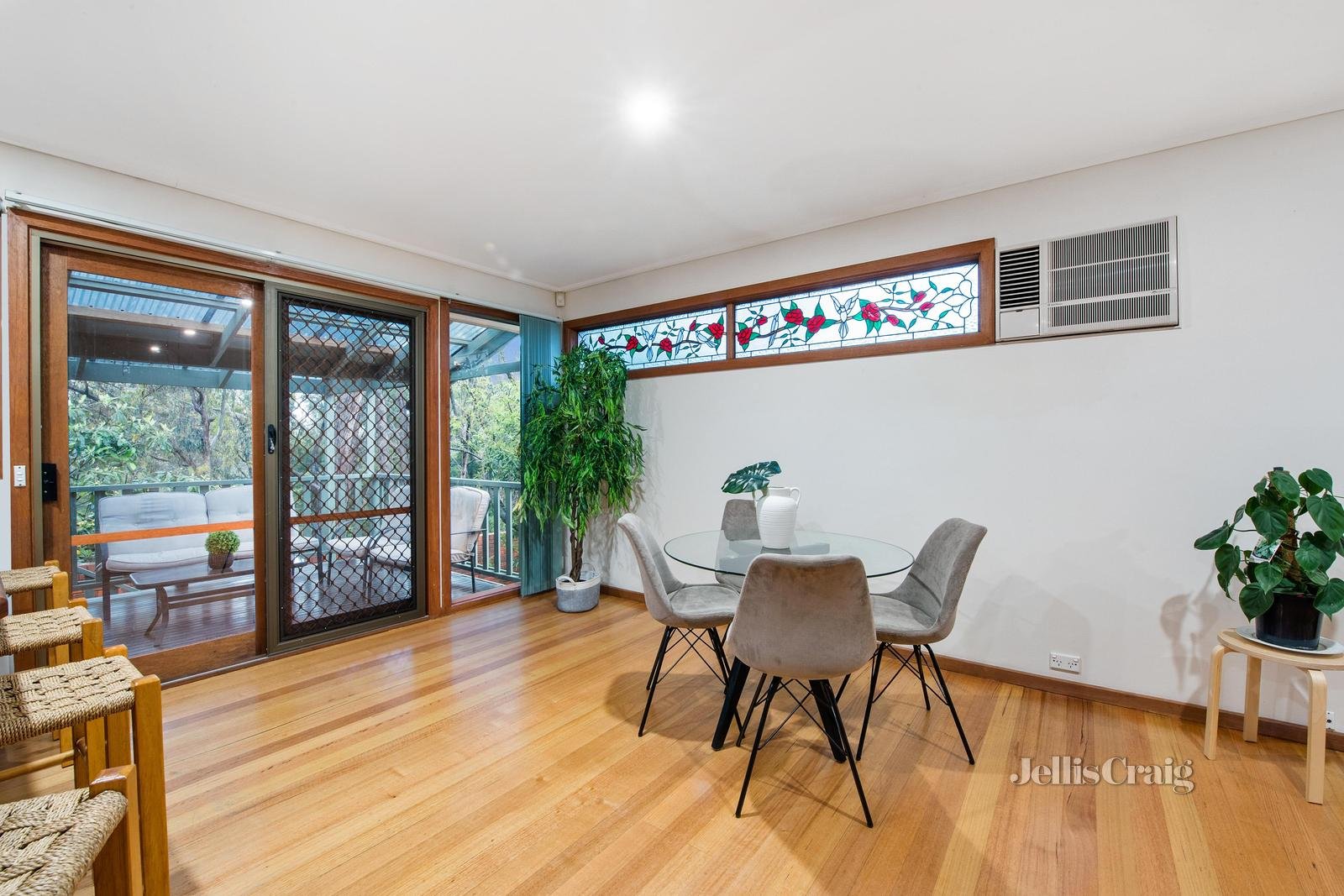 15 Sharrow Road, Mitcham image 4