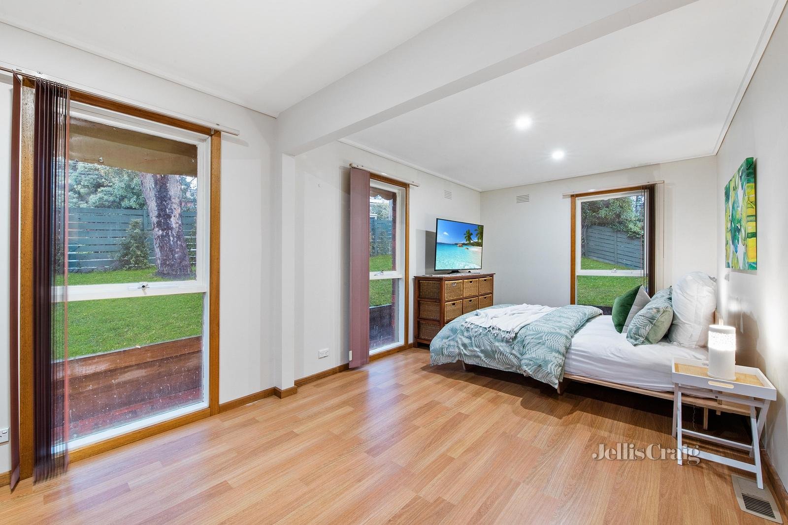 15 Sharrow Road, Mitcham image 10