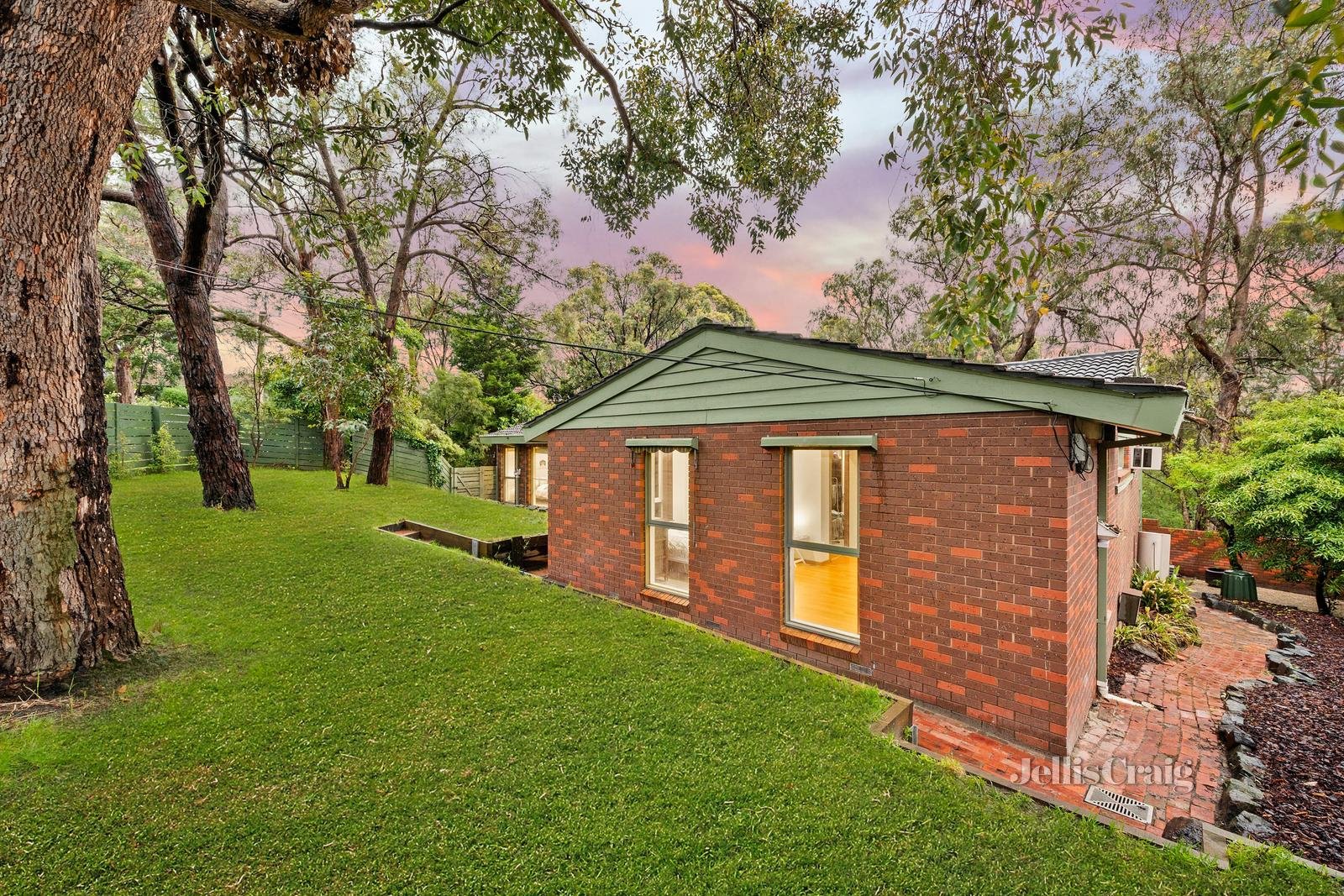 15 Sharrow Road, Mitcham image 14