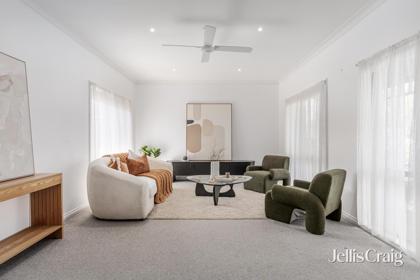 1/5 Short Street, Glen Waverley image 2