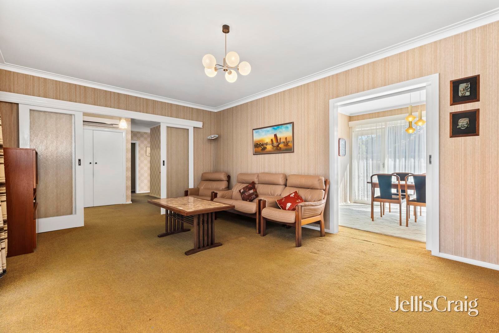15 Snowden Drive, Glen&nbsp;Waverley image 2