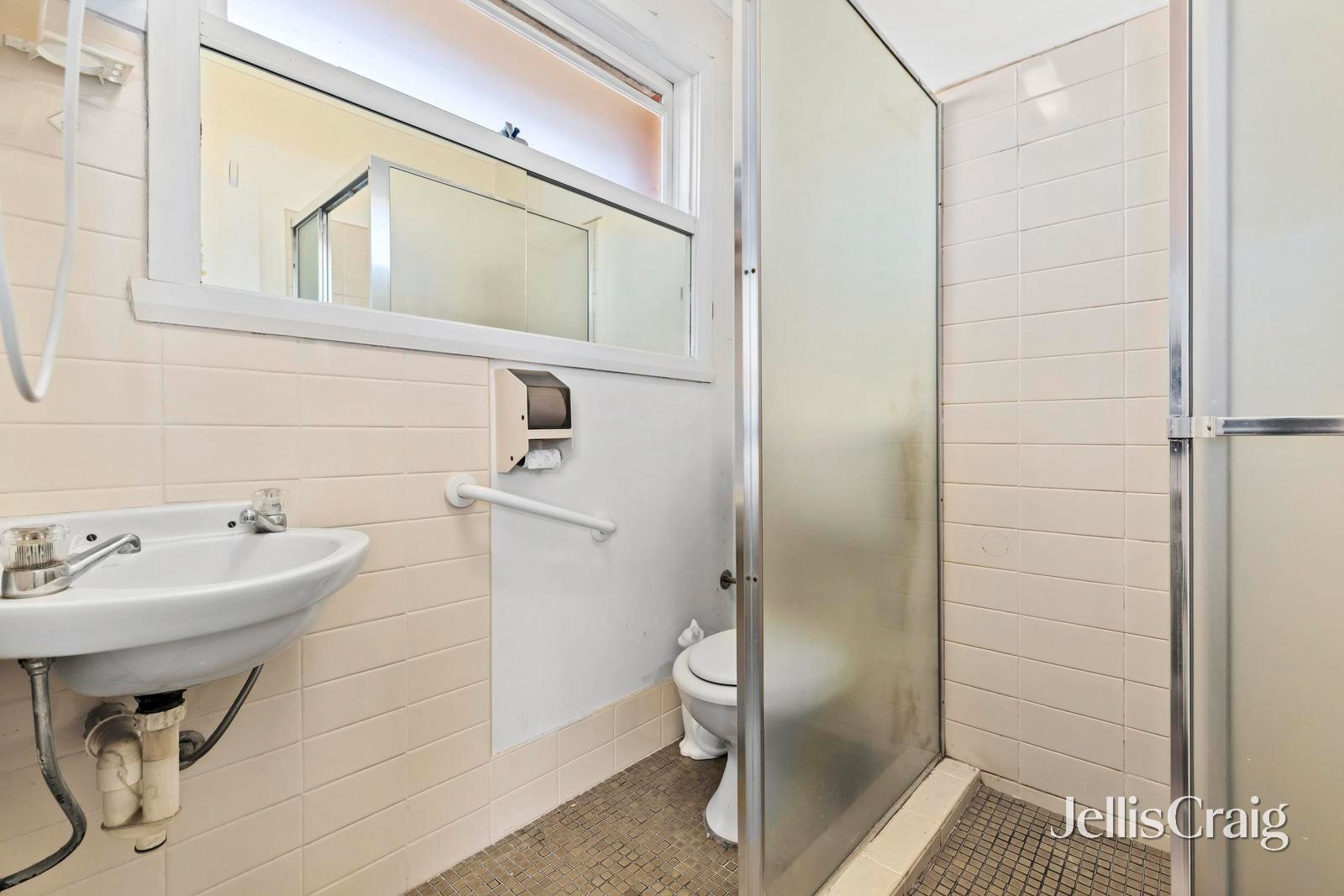 15 Snowden Drive, Glen&nbsp;Waverley image 7