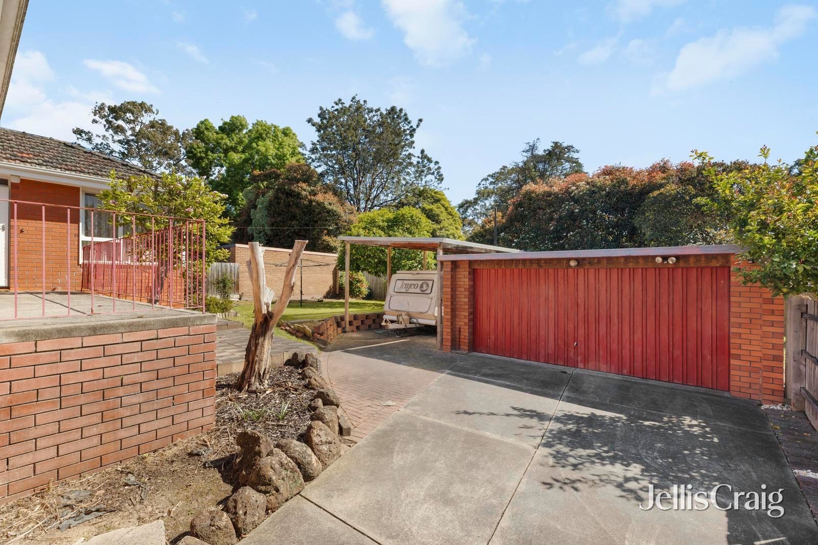15 Snowden Drive, Glen&nbsp;Waverley image 11