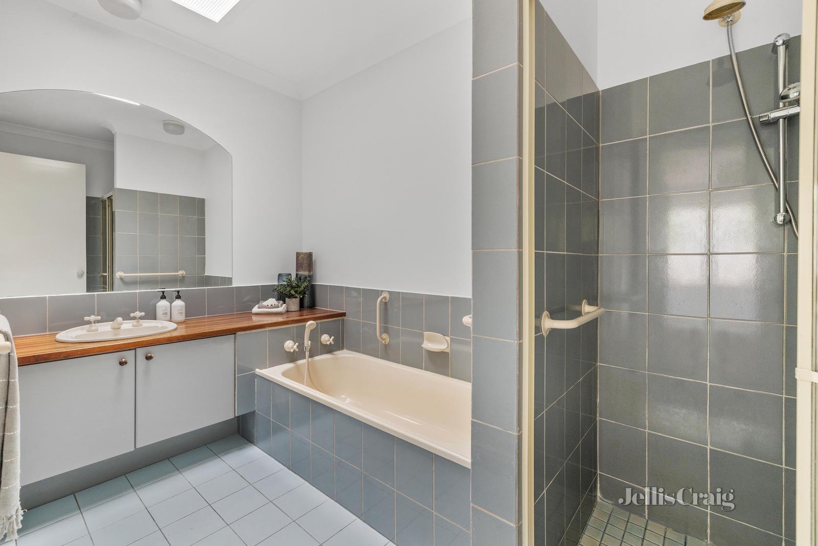 15 St Anthonys Place, Kew image 11