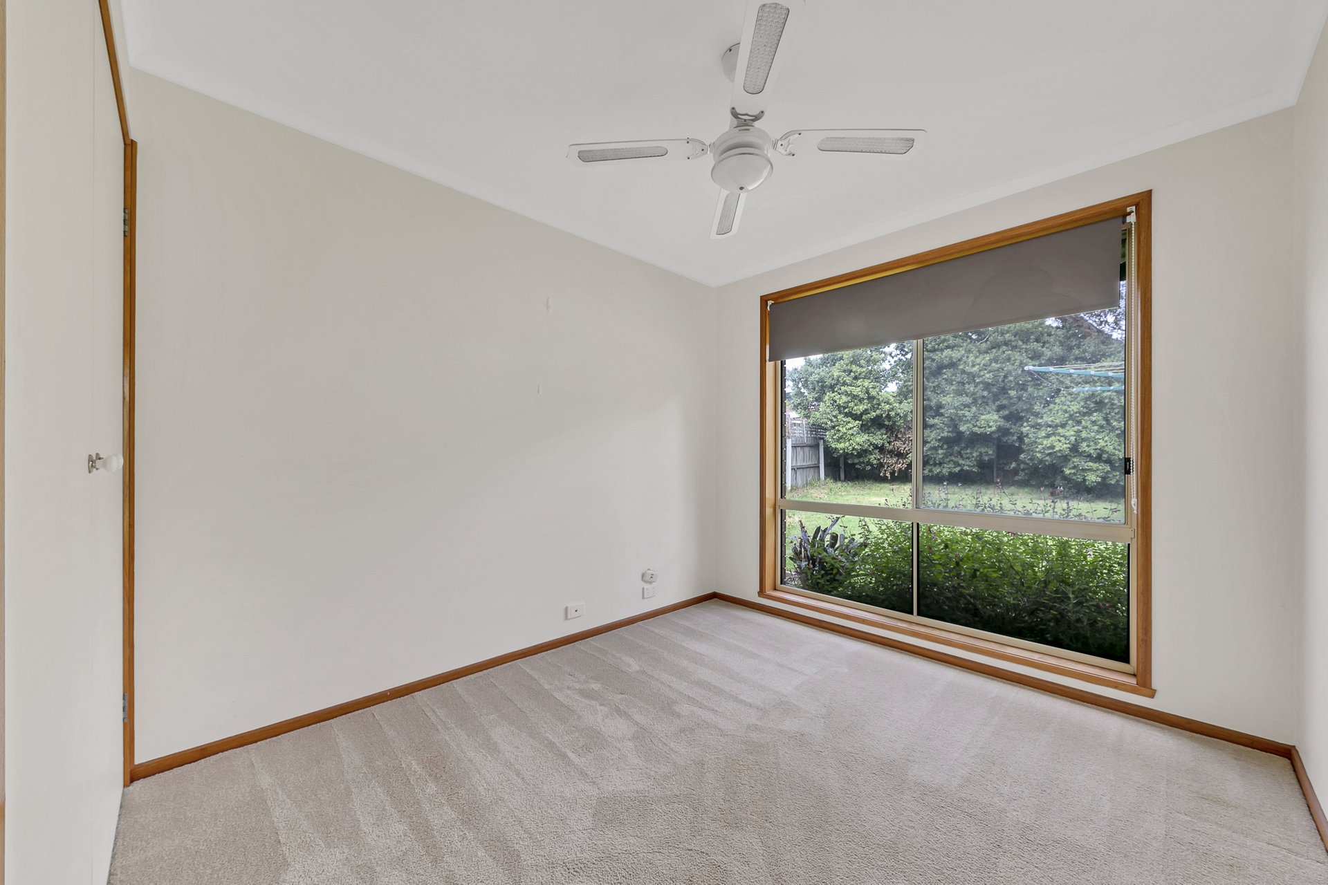 15 Stefania Mews, Whittington image 9