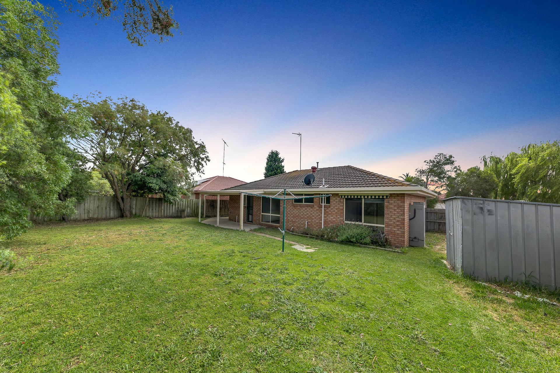15 Stefania Mews, Whittington image 11