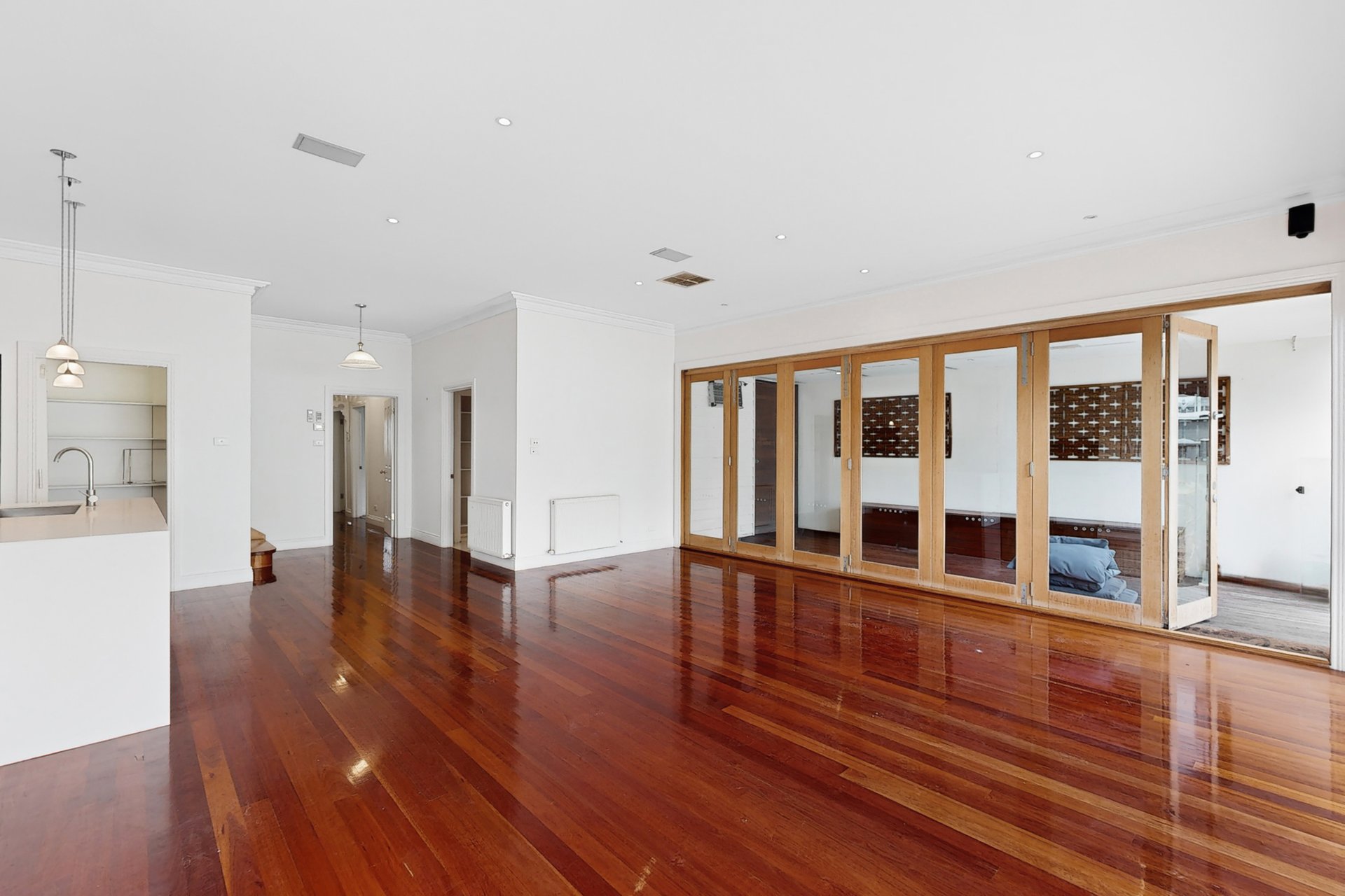 15 Suffolk Avenue, Coburg image 5