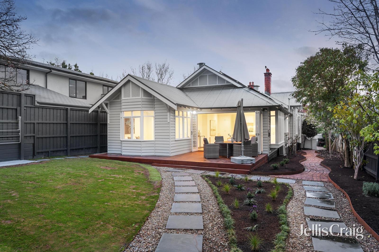 15 Suffolk Road, Surrey Hills image 2