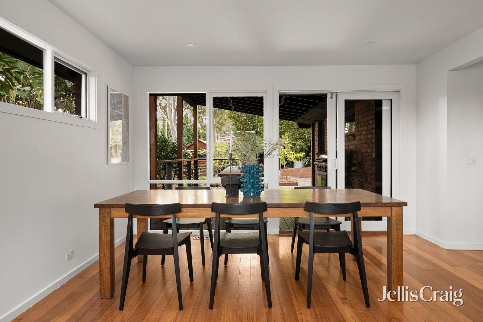 15 Sunderland Rise, Greensborough image 6