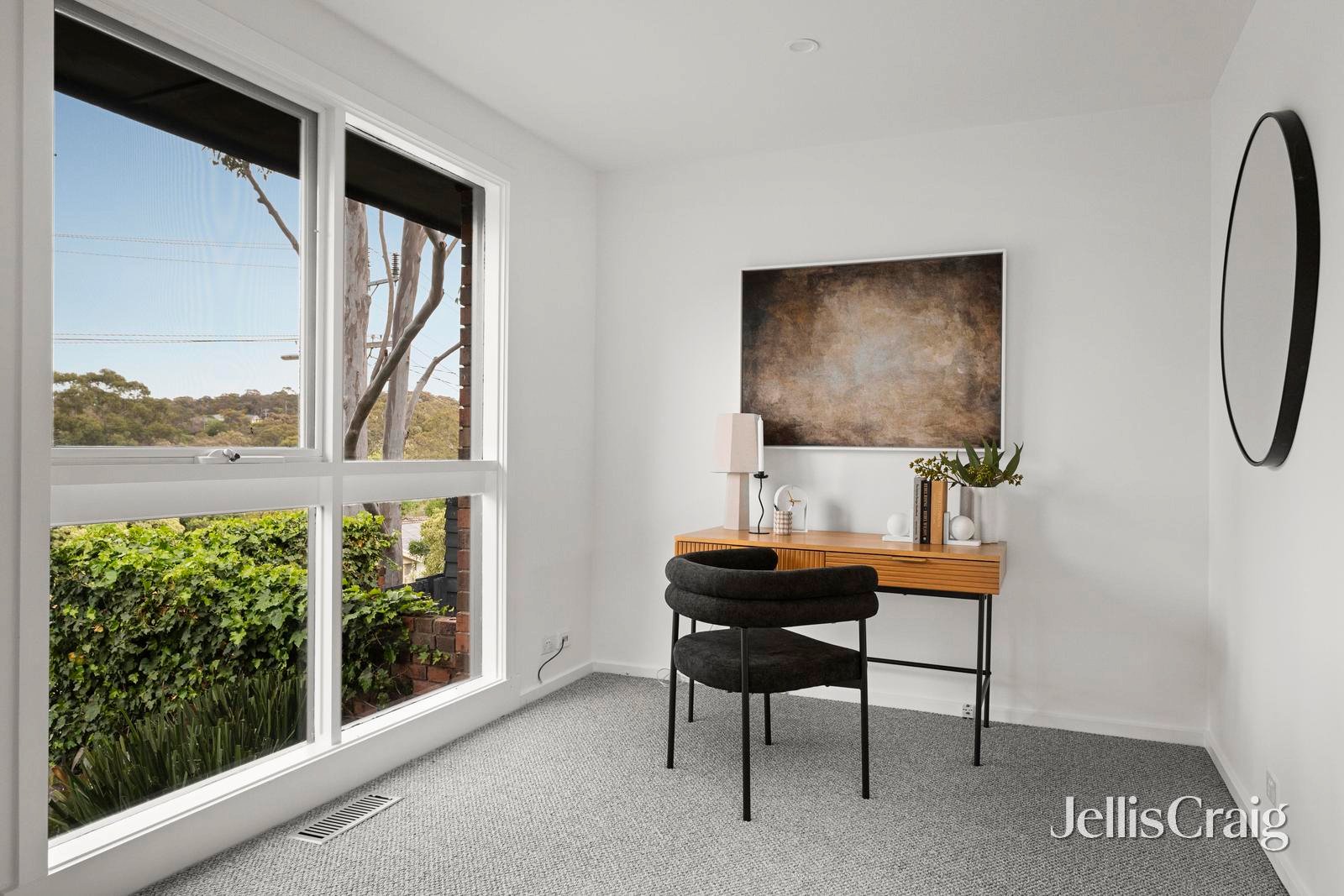 15 Sunderland Rise, Greensborough image 12