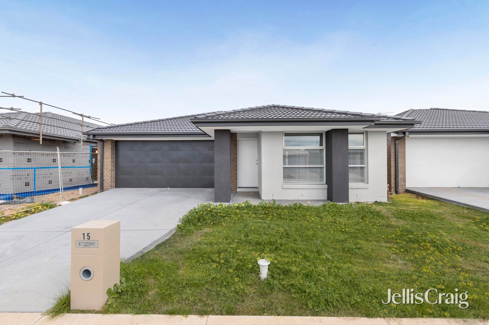 15 Sunpeaks Street, Winter&nbsp;Valley image 1