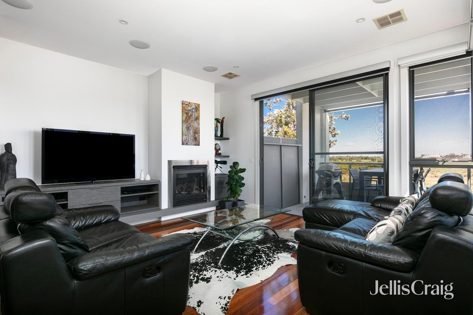 15 Sunset Drive, Williamstown image 1