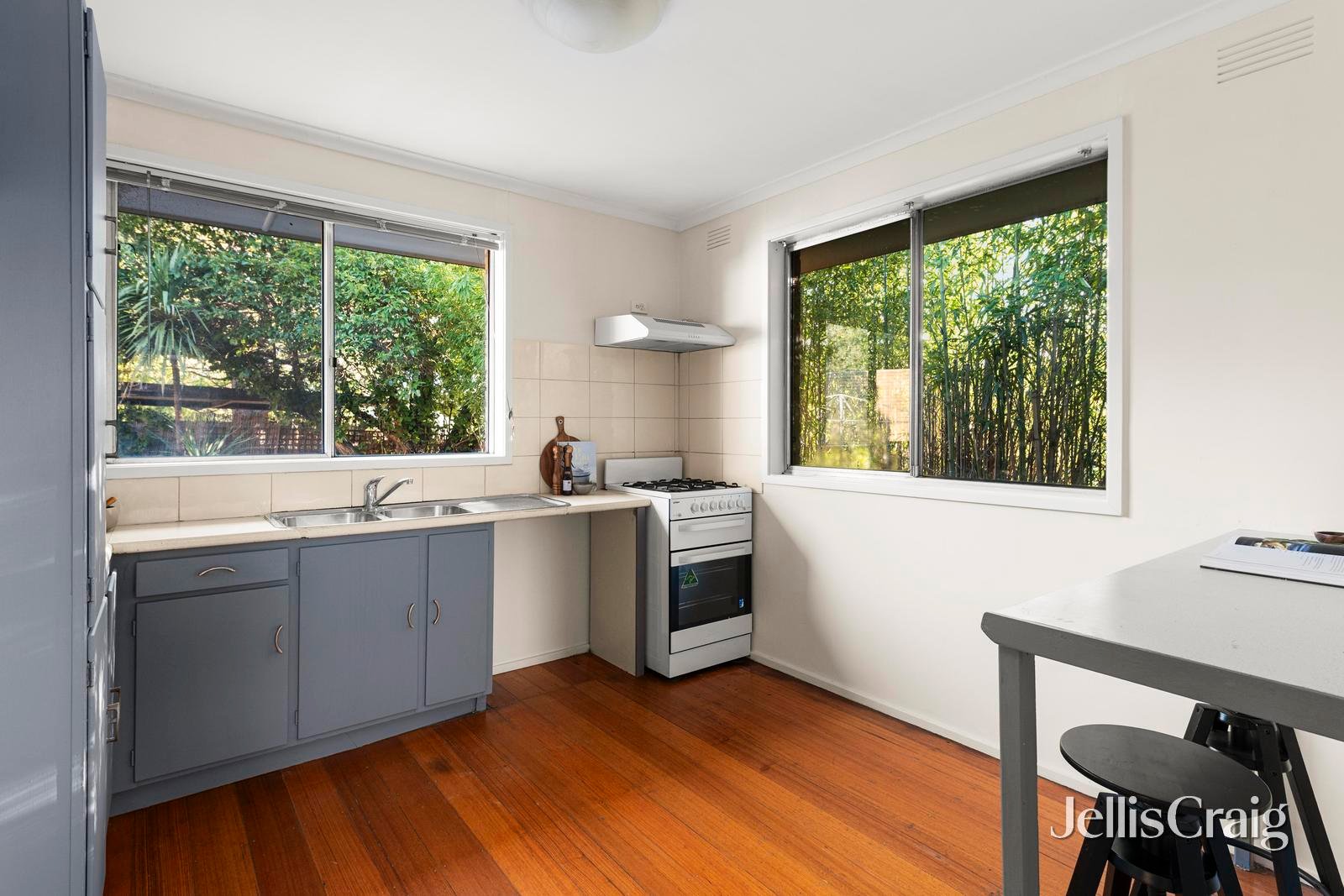 15 Sylvia Street, Viewbank image 3