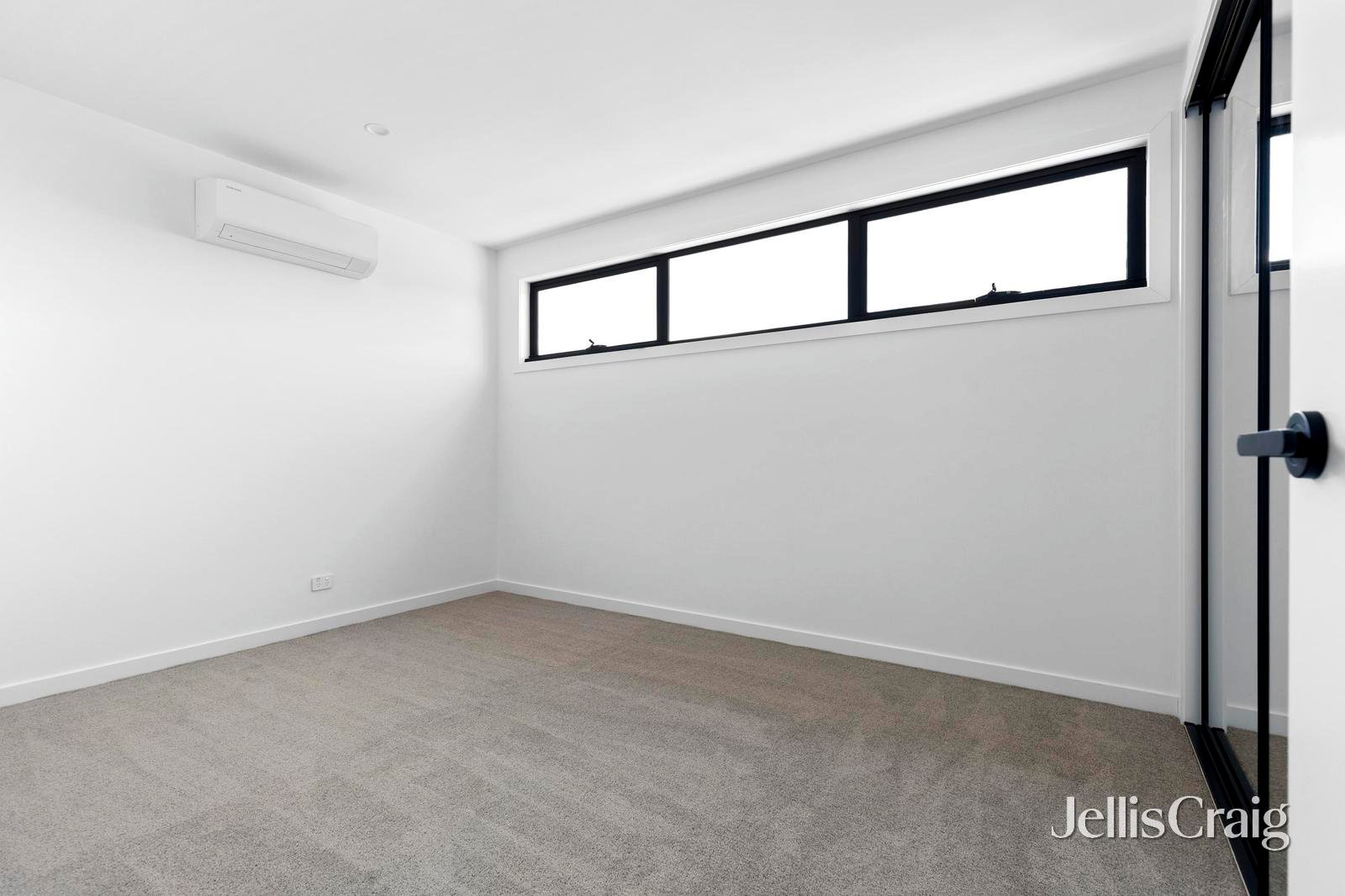 1/5 The Avenue, Belmont image 10