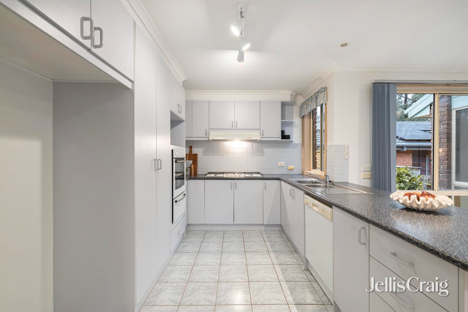 15 The Circuit, Lilydale image 5