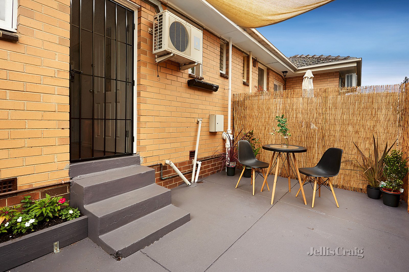 1/5 Thistle Street, Essendon image 6