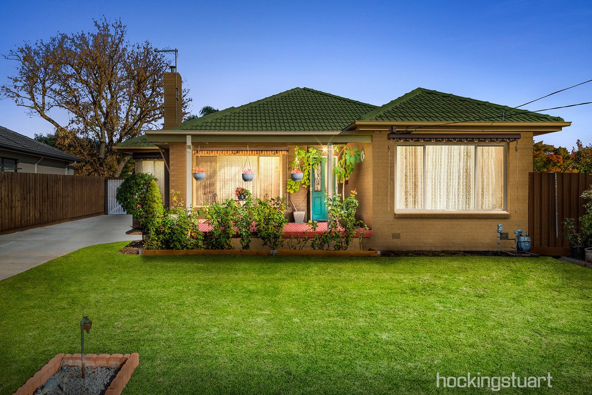 15 Toogoods Rise, Box Hill North image 1