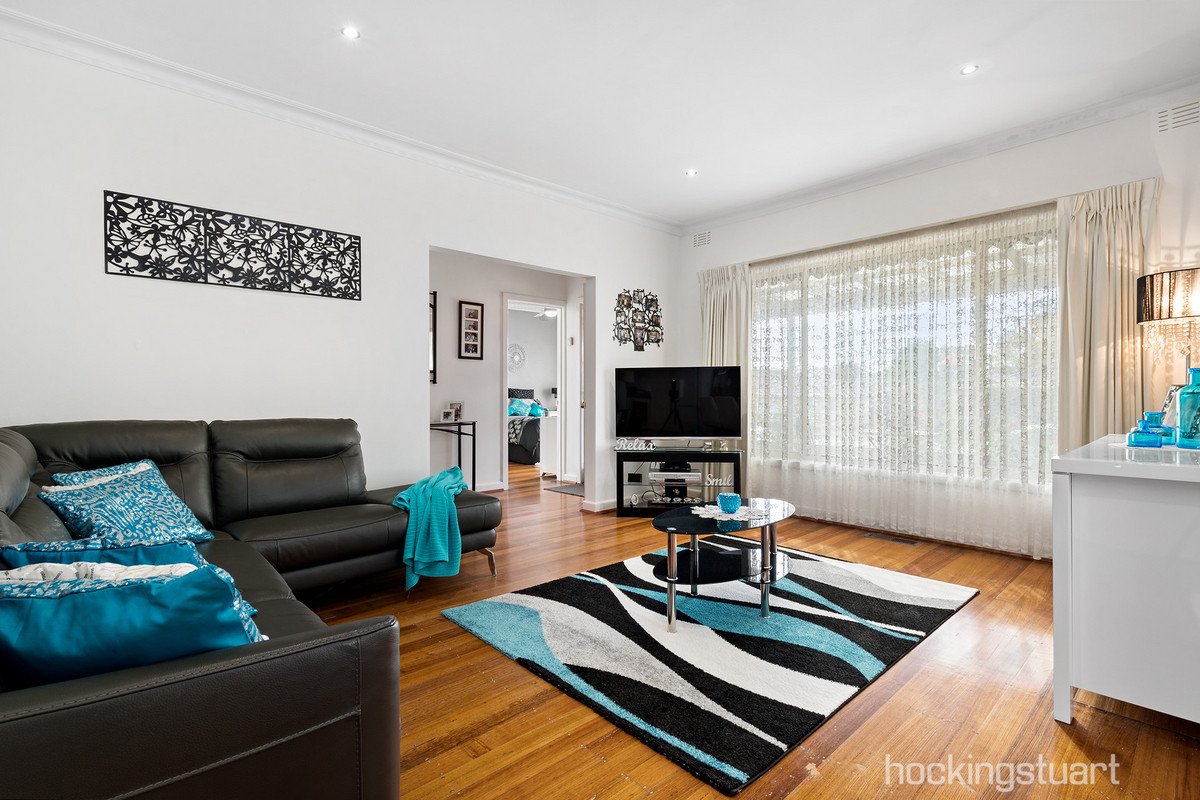 15 Toogoods Rise, Box Hill North image 2