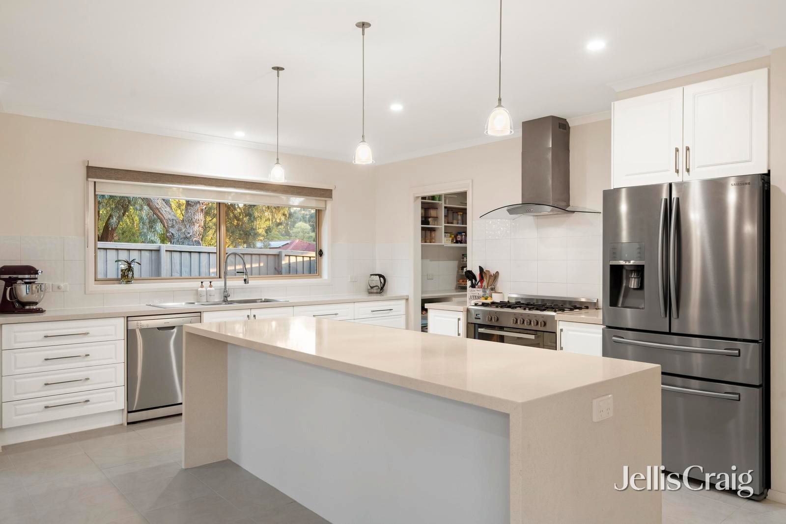 15 Trafalgar Crescent, Lilydale image 4