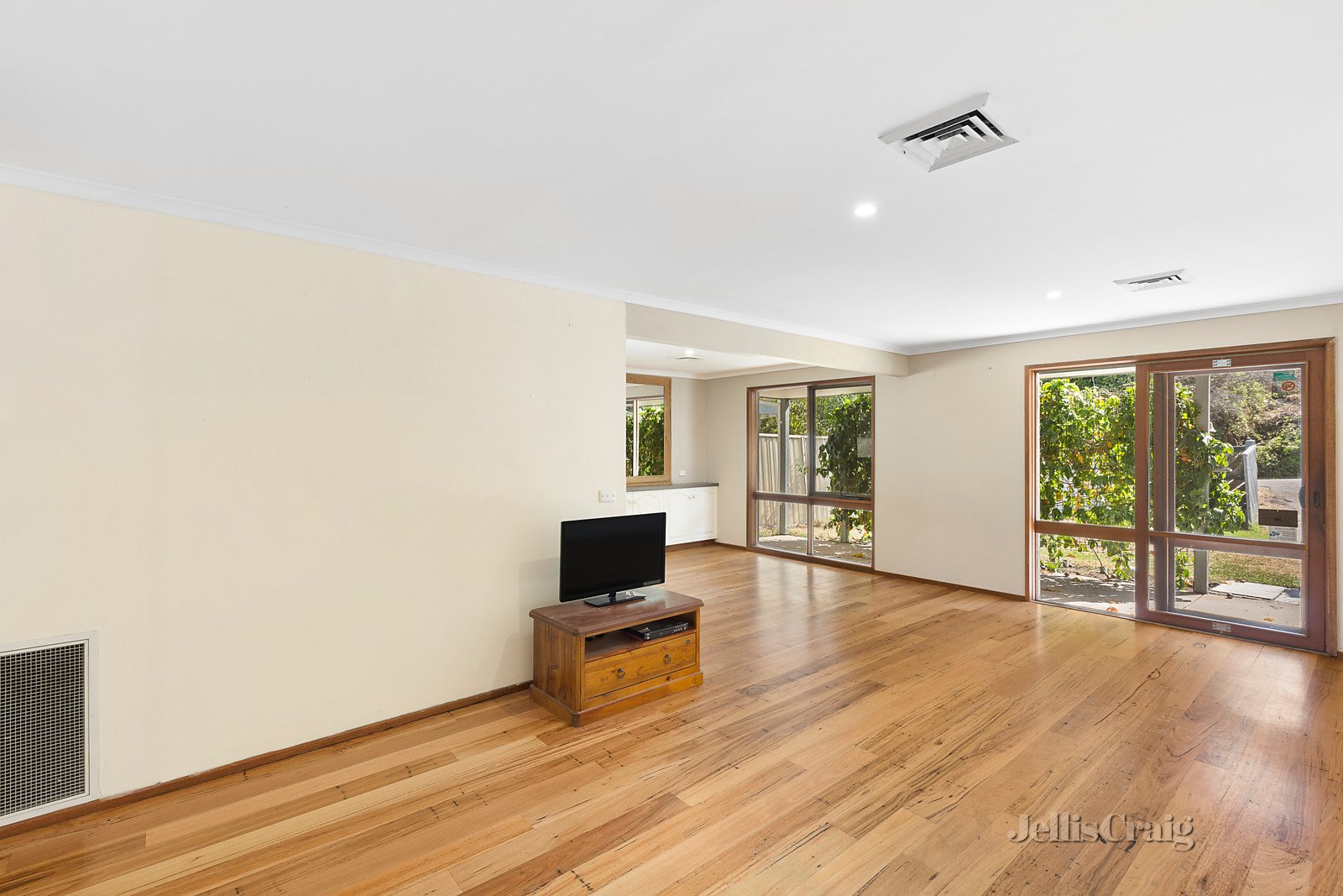 15 Trentham Street, Blairgowrie image 6