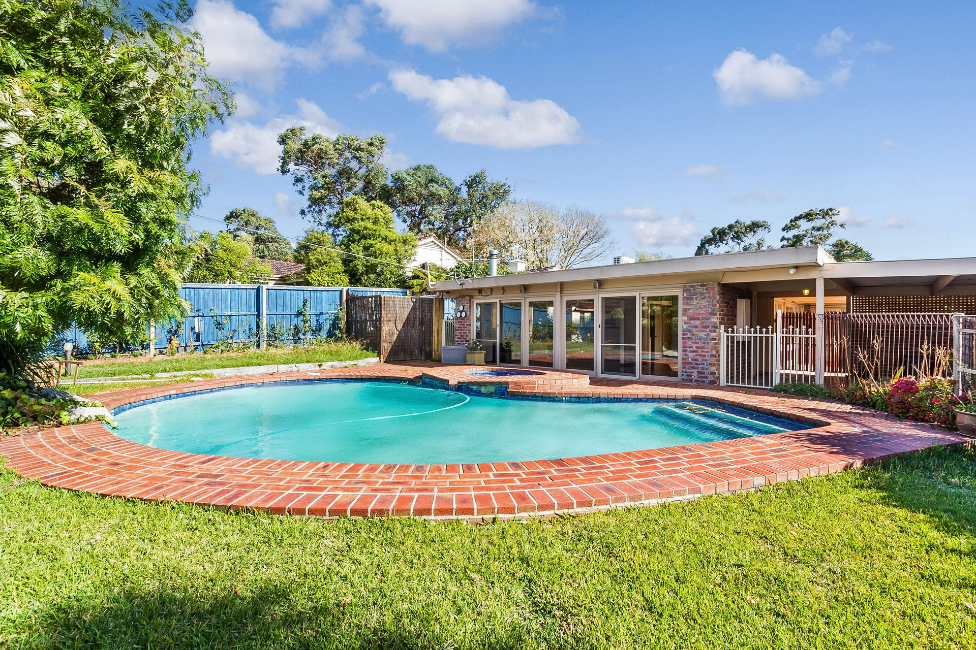 Property Gallery - Main Image