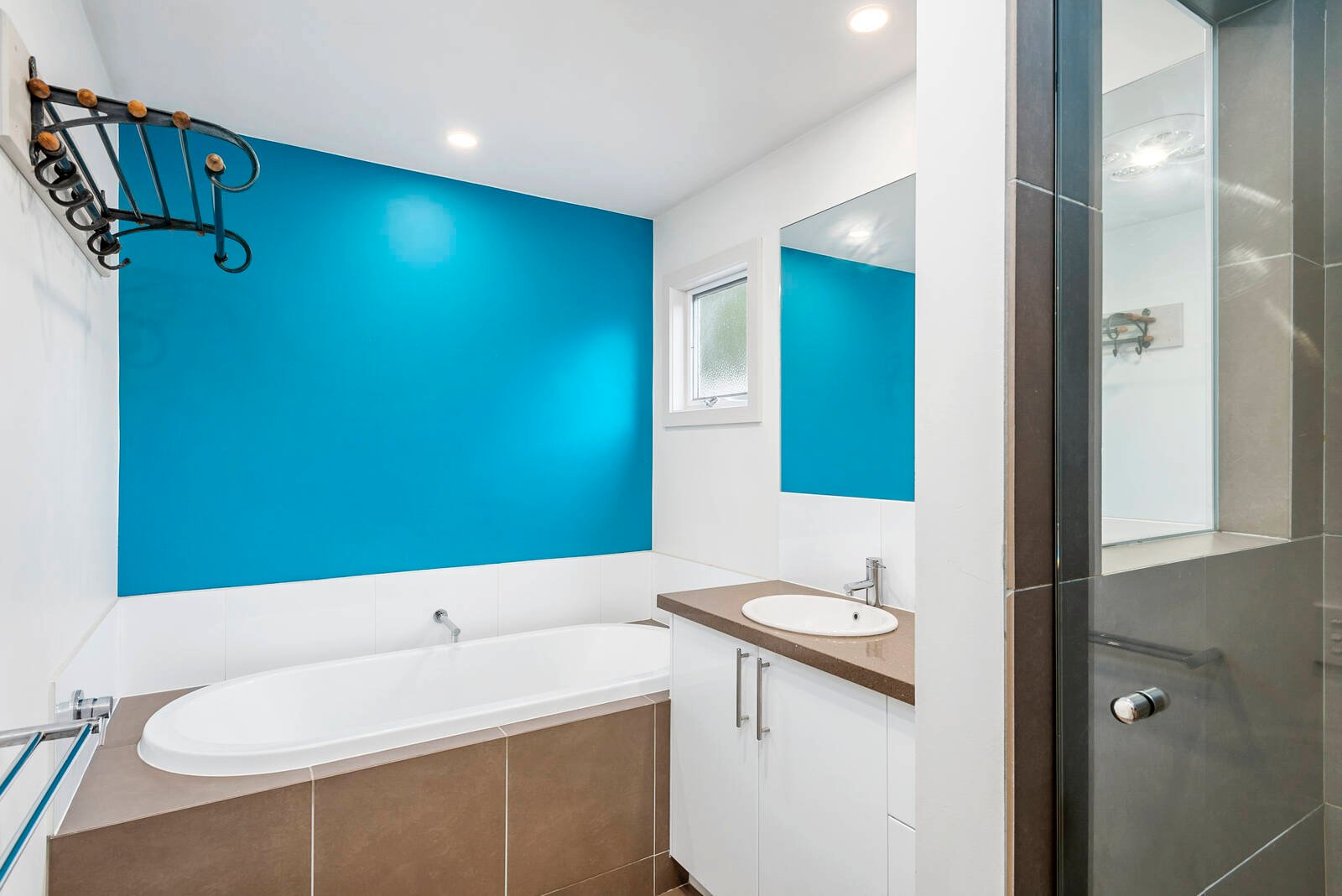 Property Gallery Thumbnail 9