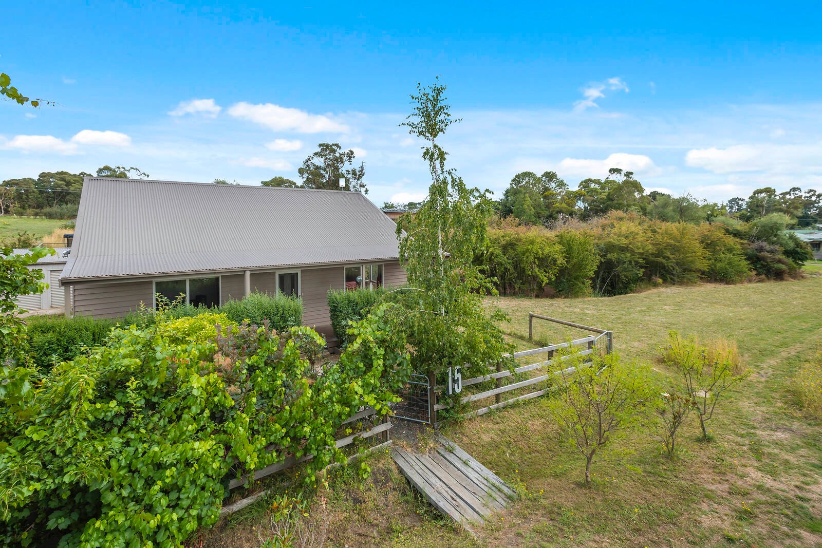 Property Gallery Thumbnail 11