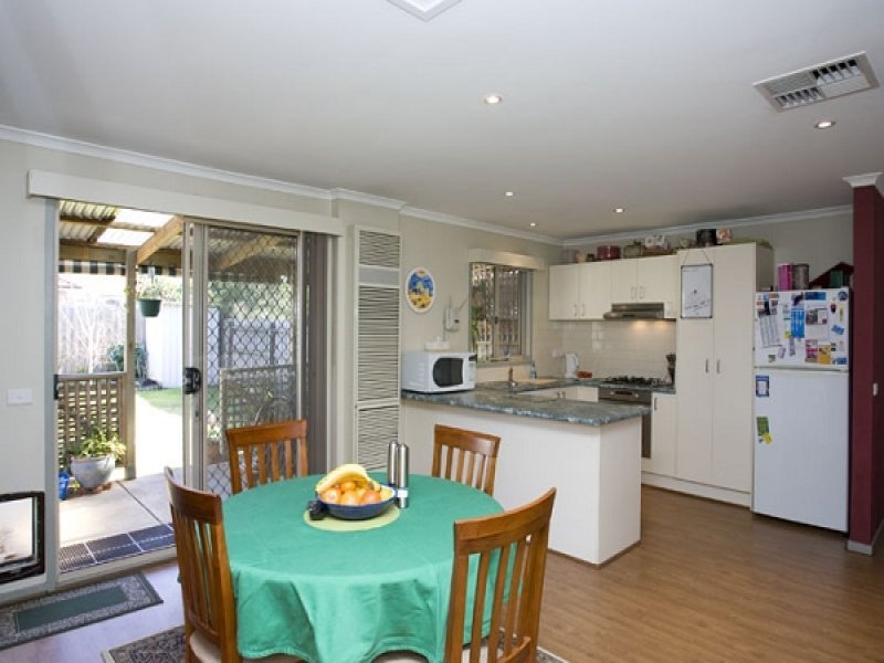 15 Valerian Ave, Altona North image 3