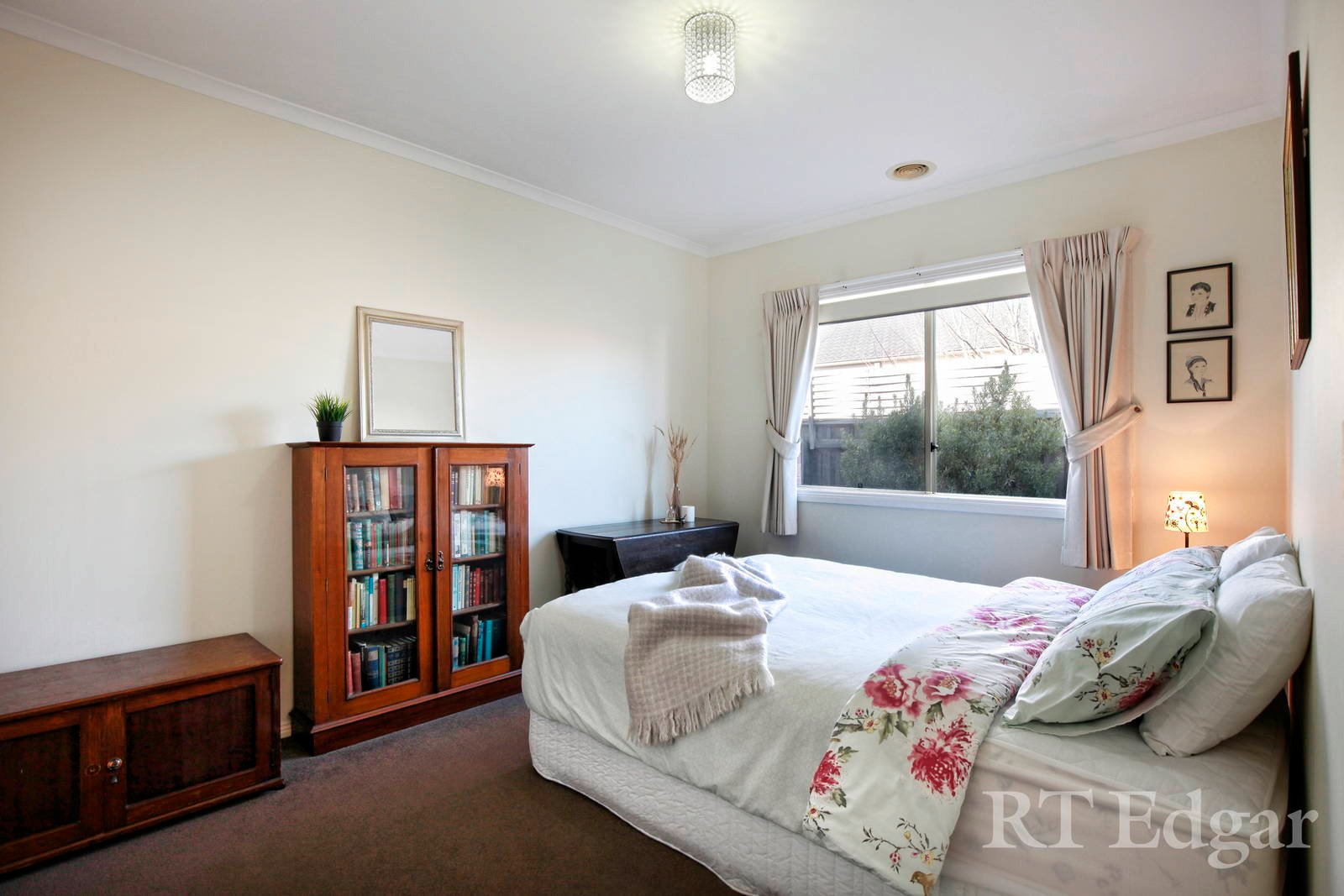 Property Gallery Thumbnail 11
