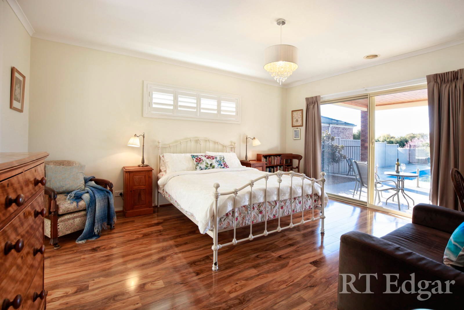 Property Gallery Thumbnail 12