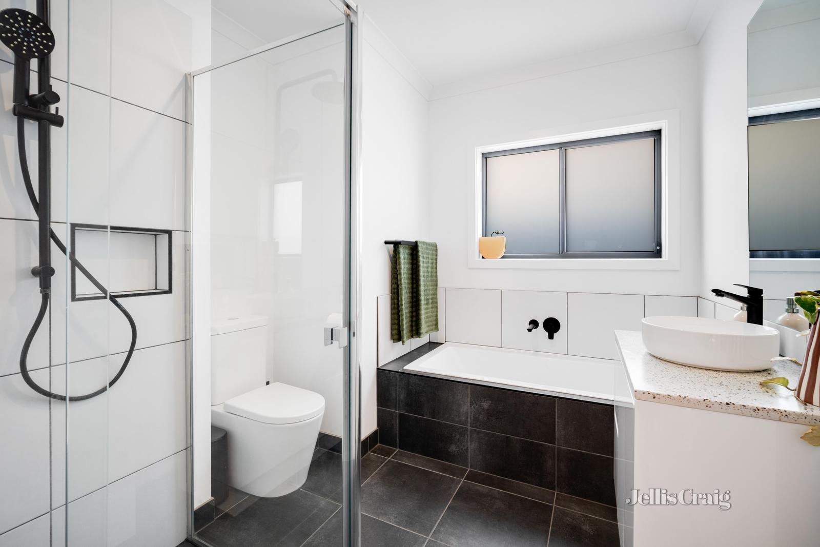 15 Victory Avenue, Alfredton image 11