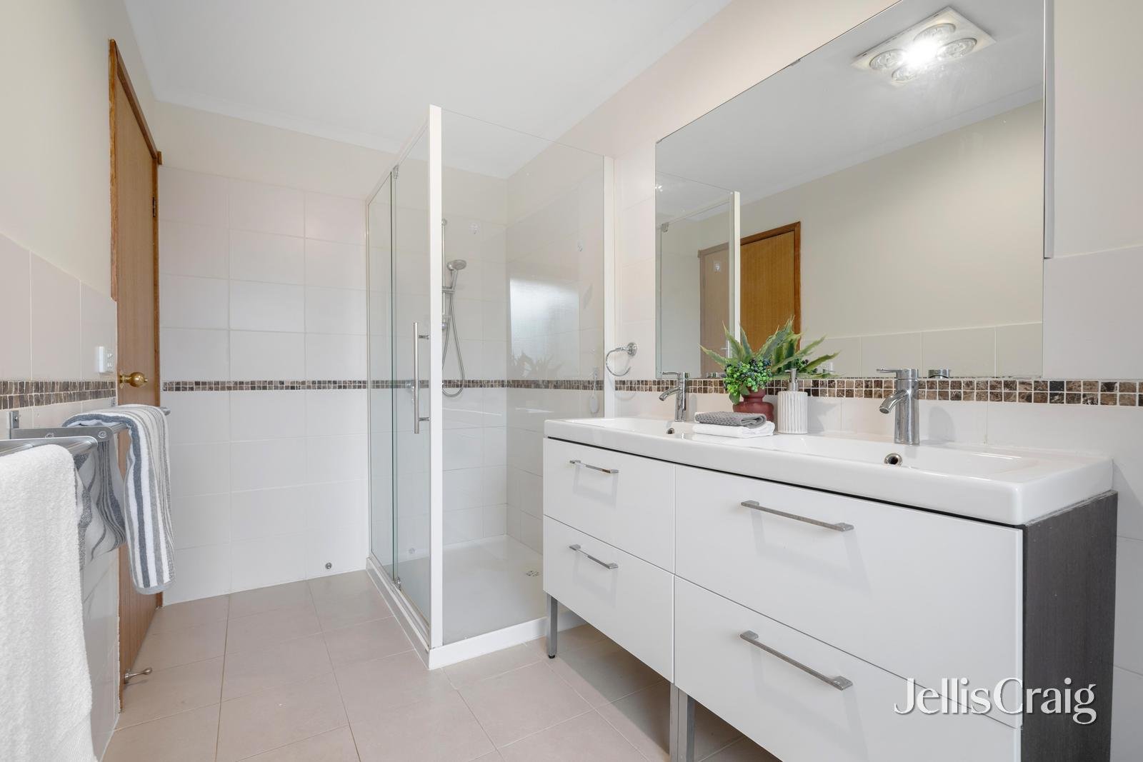 15 Vinen Road, Scoresby image 7