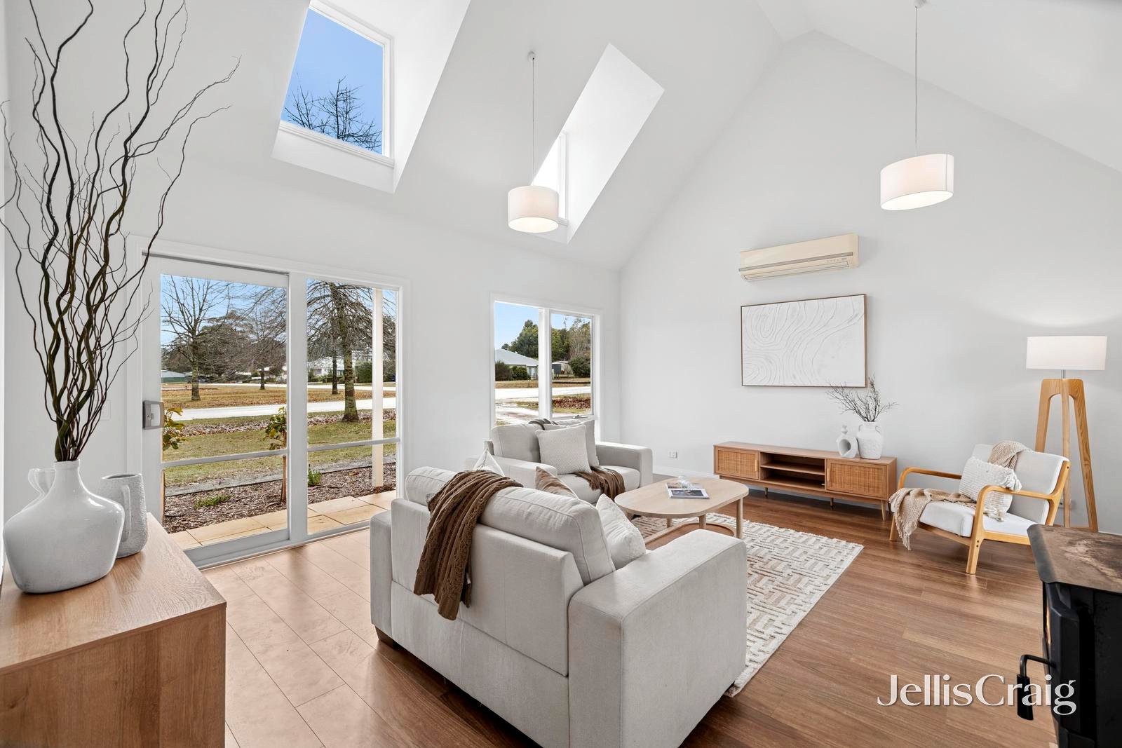 15 Walters Street, Trentham image 2
